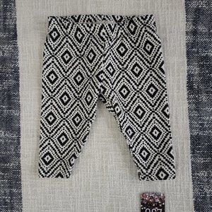 Carters Black and White Pants (up to 6 months)